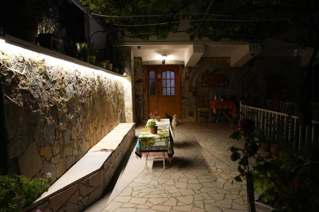 Grandma'S Home Gjirokastër Esterno foto